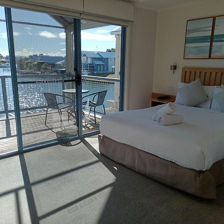 פיינסוויל The View - Captains Cove Waterfront Resort מראה חיצוני תמונה