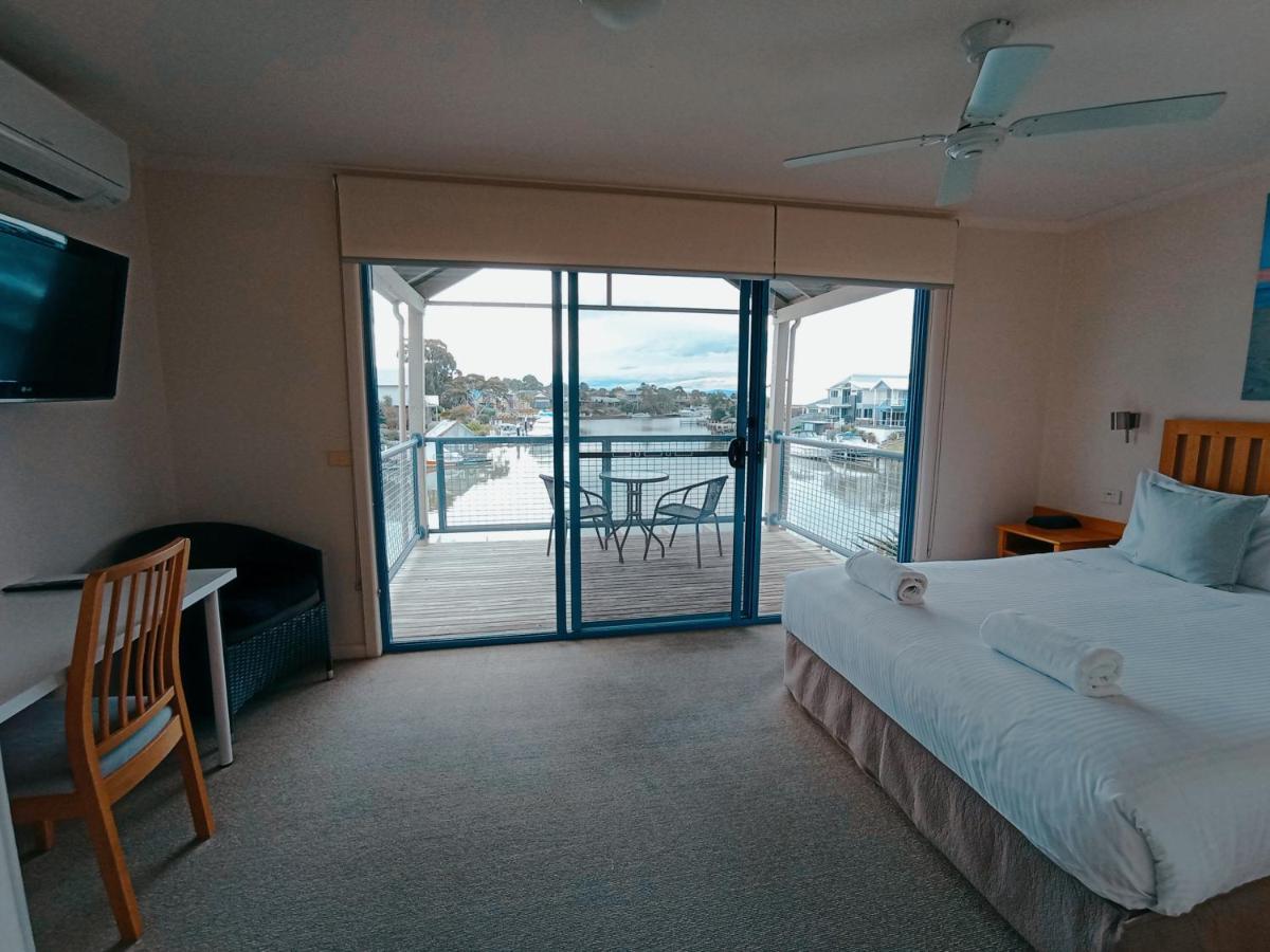 פיינסוויל The View - Captains Cove Waterfront Resort מראה חיצוני תמונה