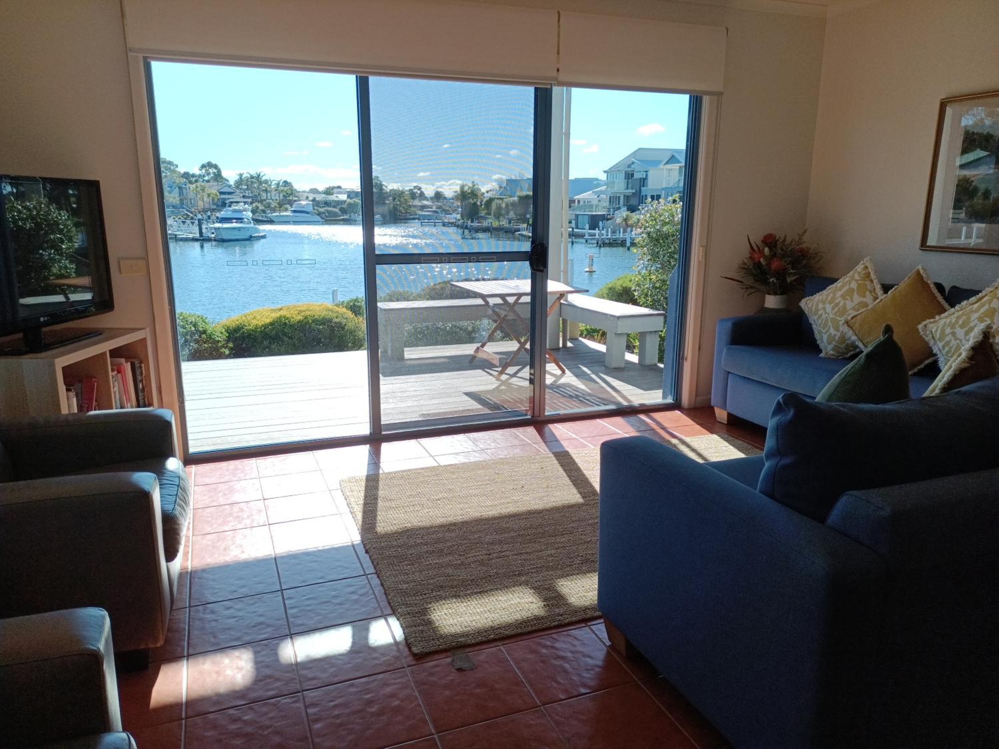 פיינסוויל The View - Captains Cove Waterfront Resort מראה חיצוני תמונה